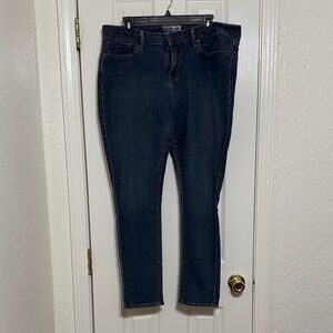 Levi's Women's Dark Indigo Skinny Jeans